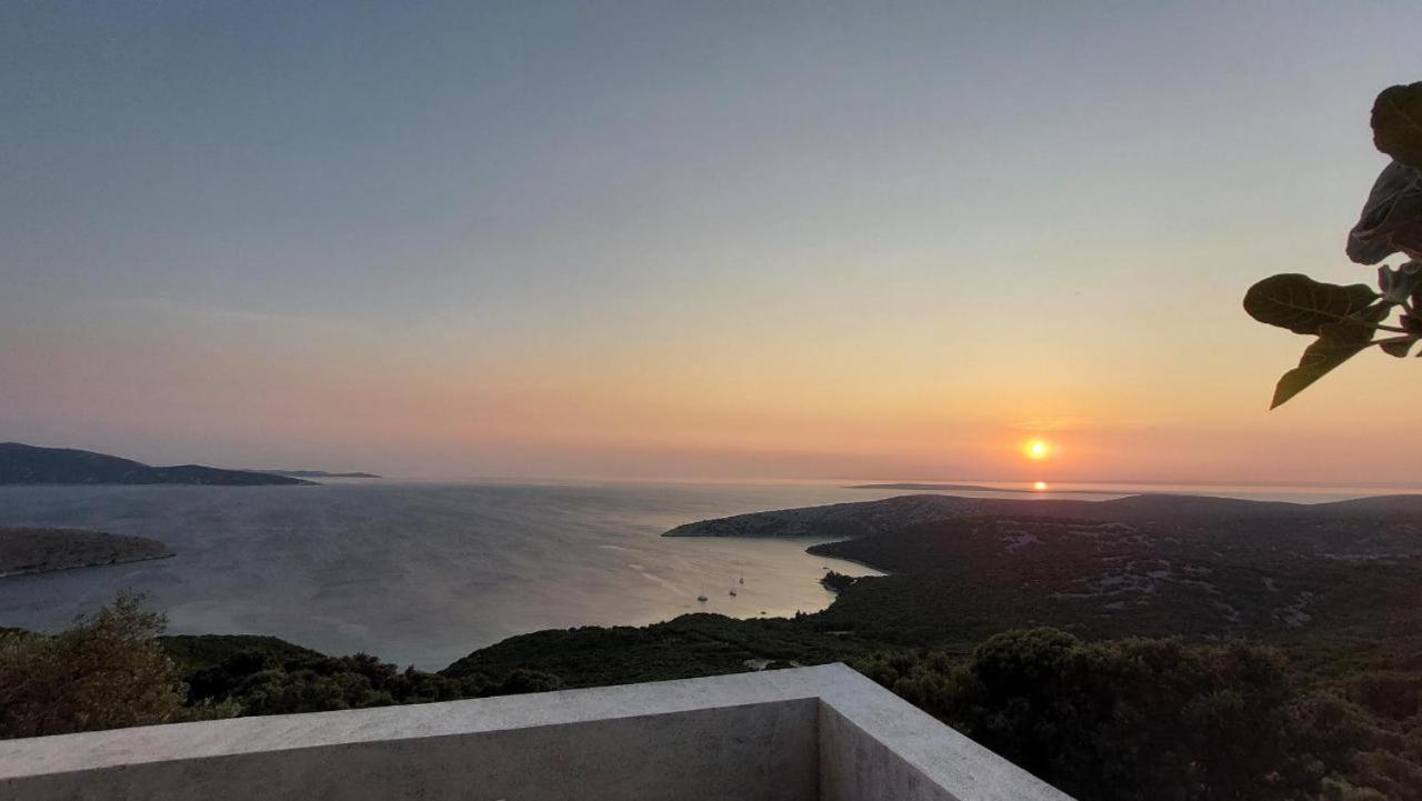 Ustrine View Villa Exterior photo